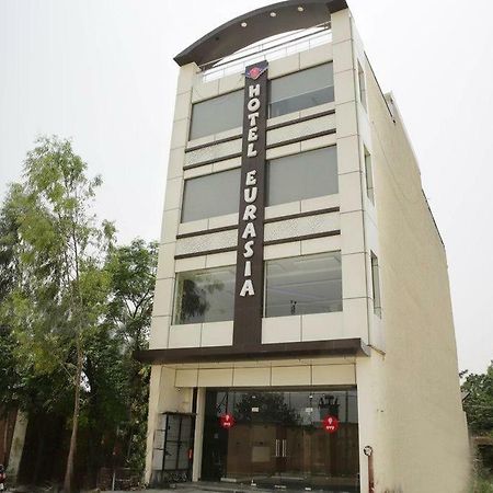 Hotel Eurasia Zirakpur Esterno foto